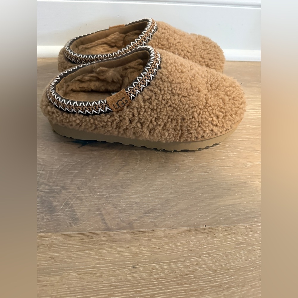 Ugg Tasman Maxi Curly Clog Flats